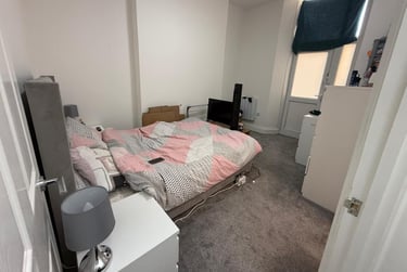 1 bed house, St Lawrence Road, North Hill, Plymouth, PL46HN - Image 1